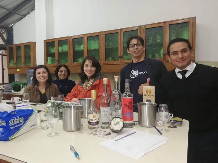 Armonía Perfecta: Cata de Piscos y Chocolate junto a la Cámara Peruana del Café y Cacao
